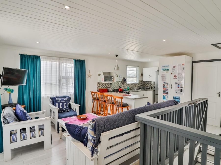 5 Bedroom Property for Sale in De Kelders Western Cape